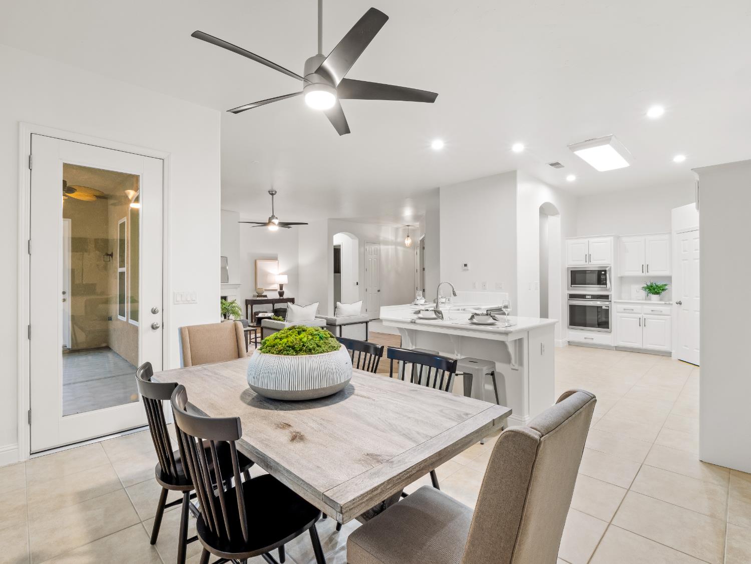 8683 N Richelle Ave, Fresno, CA 93720