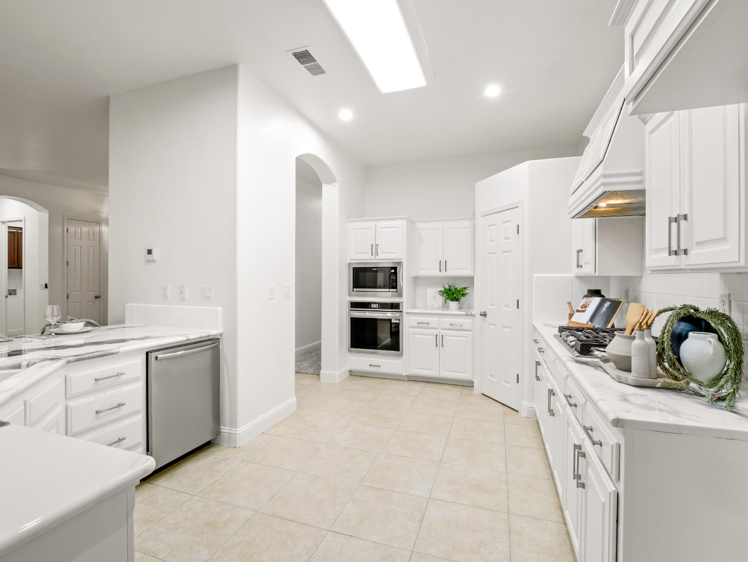 8683 N Richelle Ave, Fresno, CA 93720