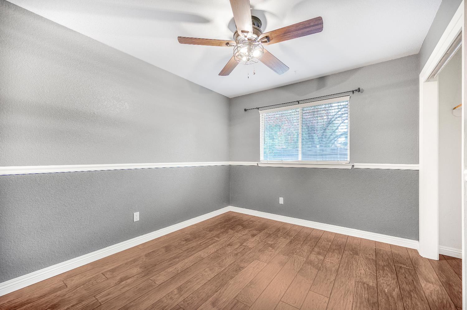 7198 N Ivanhoe Ave, Fresno, CA 93722