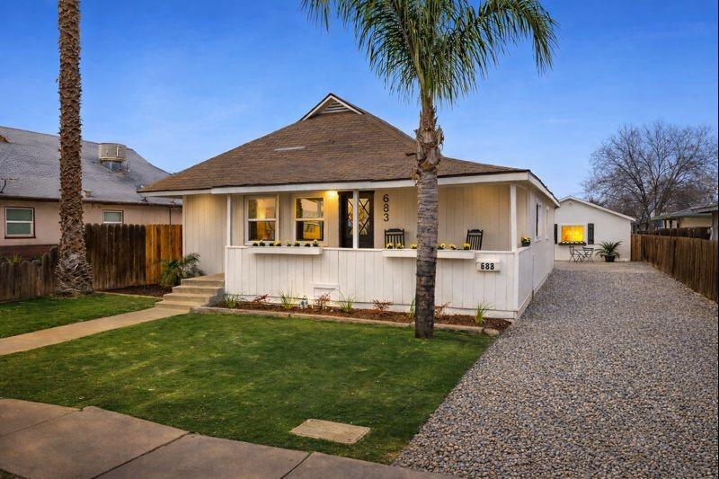 683 E Polk St, Coalinga, CA 93210