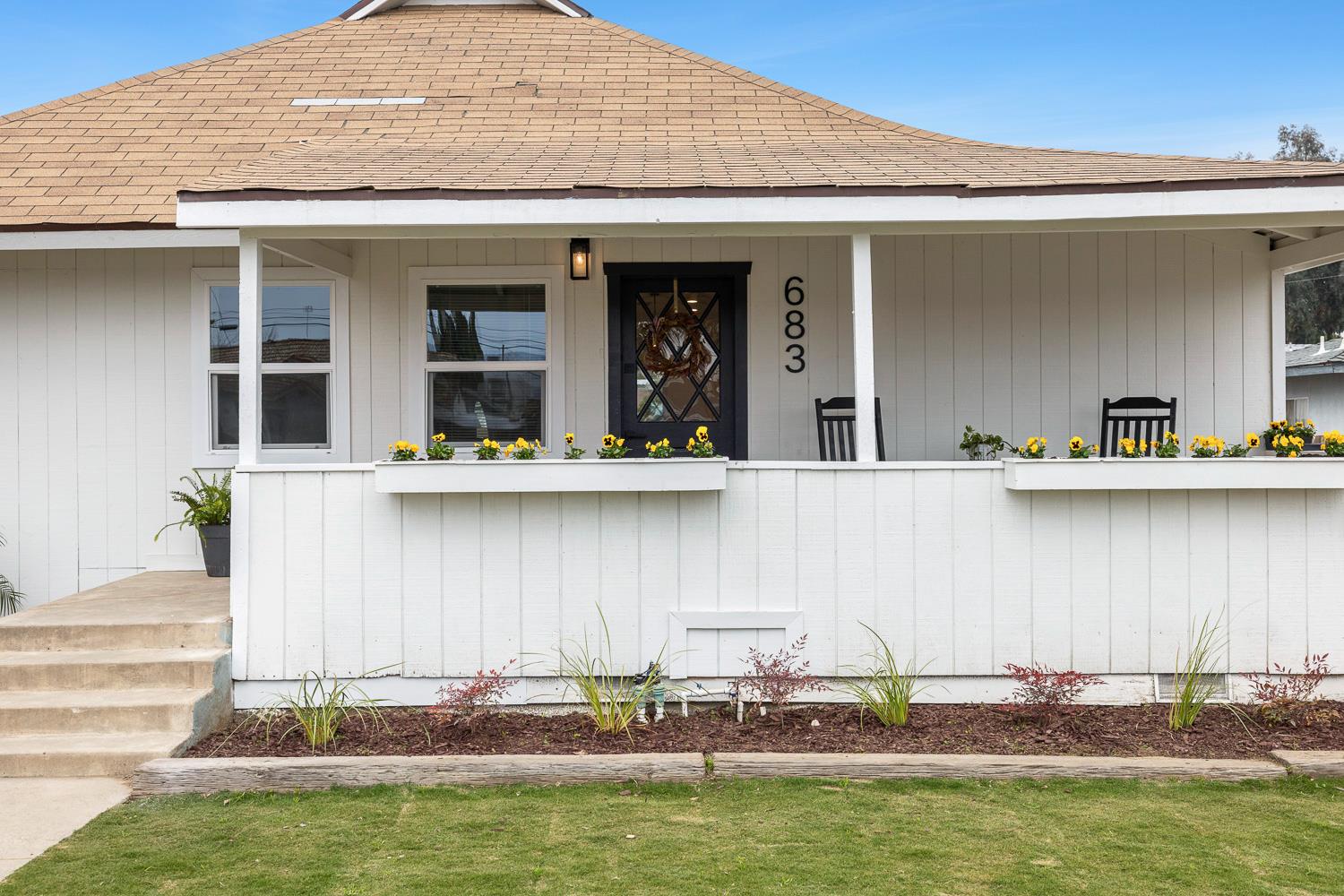 683 E Polk St, Coalinga, CA 93210