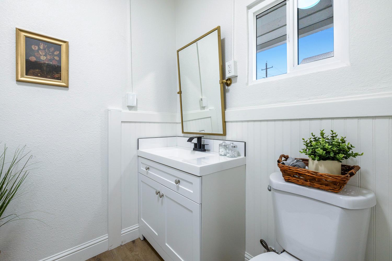 683 E Polk St, Coalinga, CA 93210