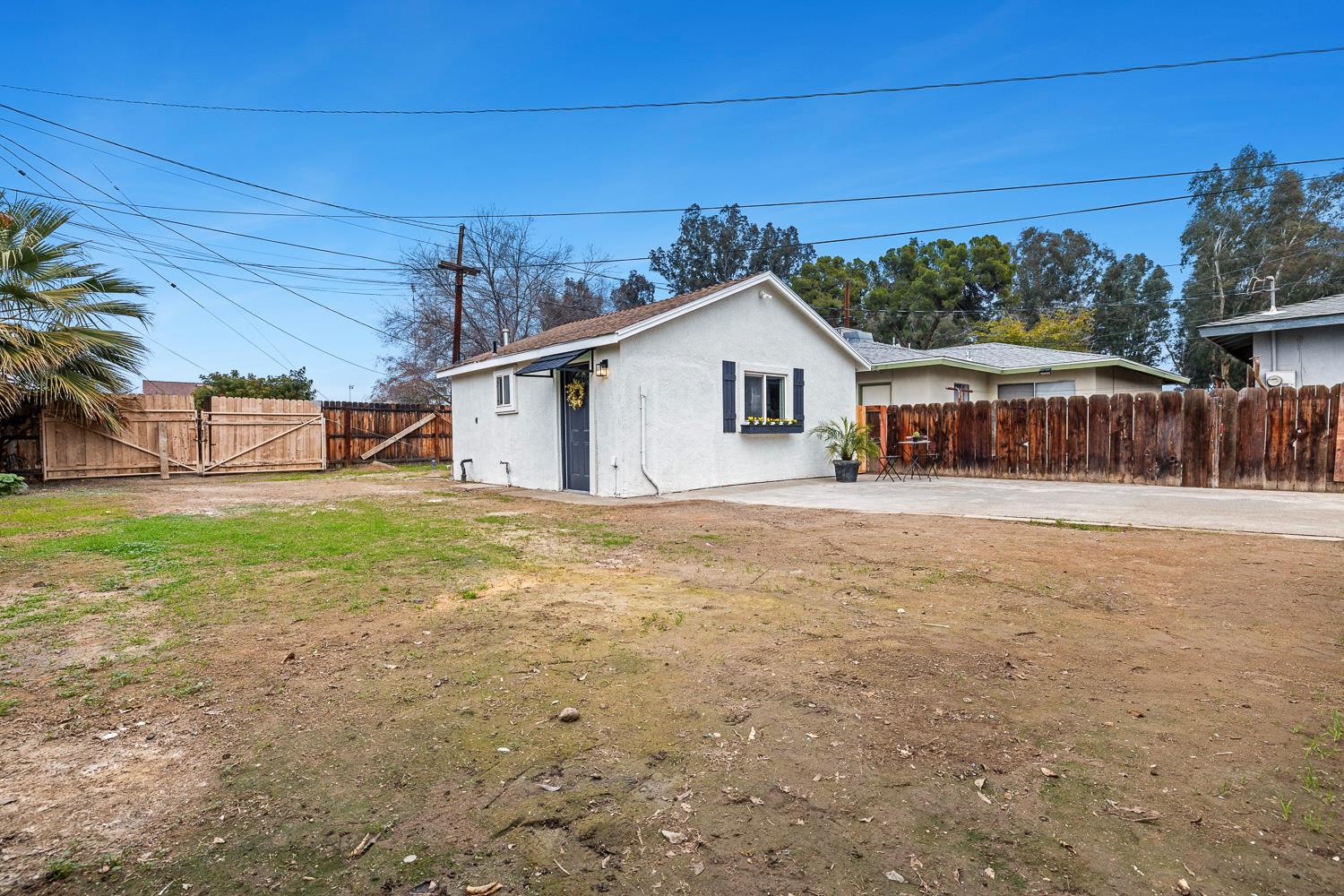 683 E Polk St, Coalinga, CA 93210