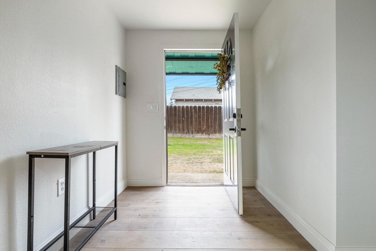 683 E Polk St, Coalinga, CA 93210