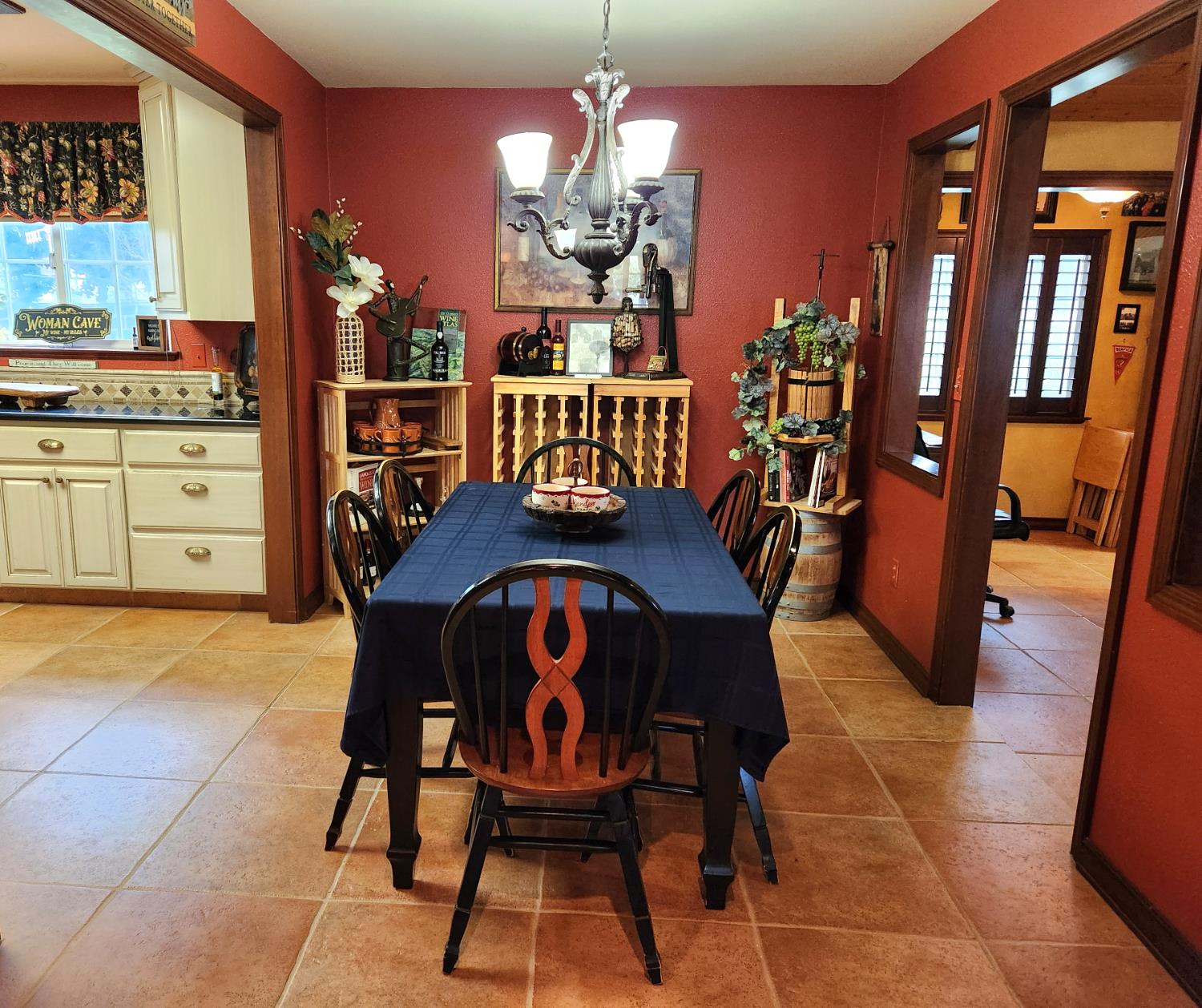 3723 W Central Ave W, Fresno, CA 93706