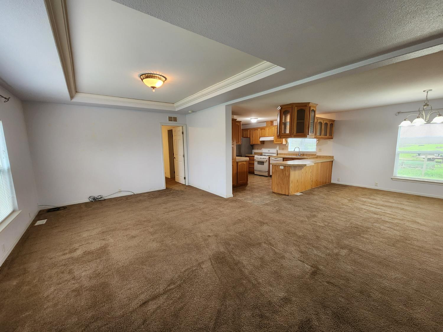 3723 W Central Ave W, Fresno, CA 93706