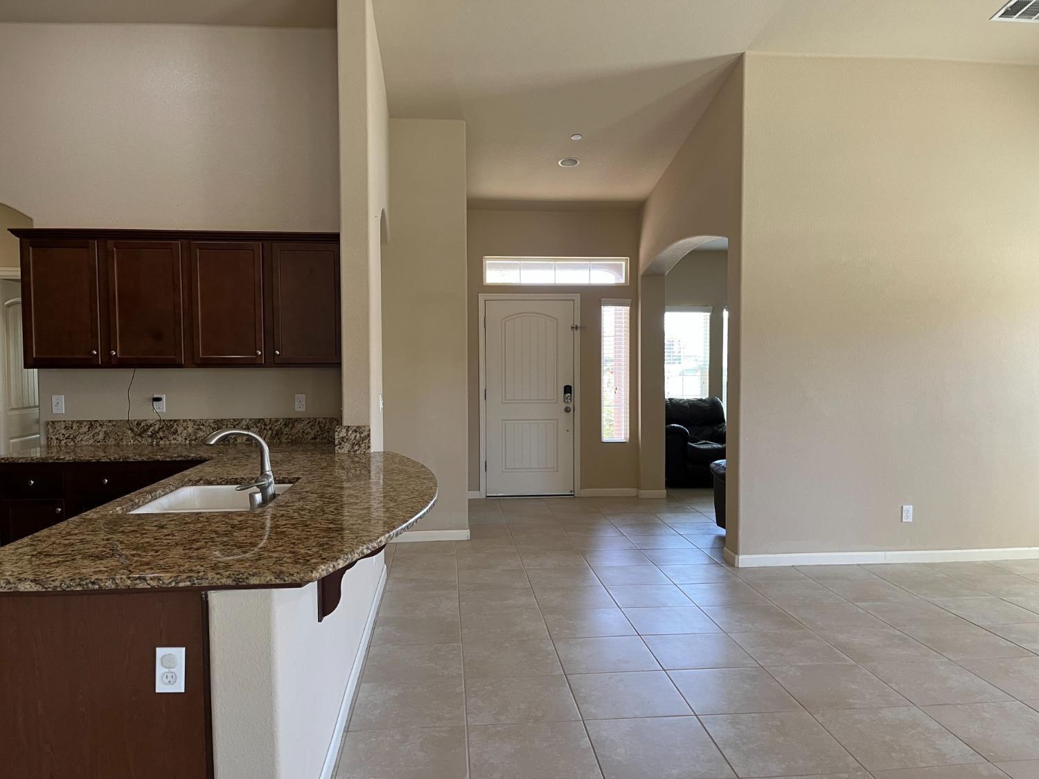 5428 W Brown Ave, Fresno, CA 93722