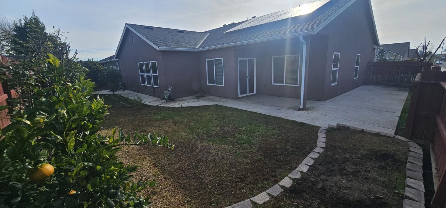 5428 W Brown Ave, Fresno, CA 93722