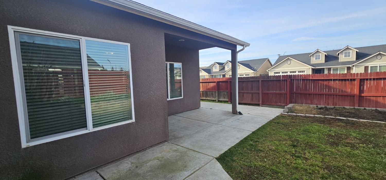 5428 W Brown Ave, Fresno, CA 93722