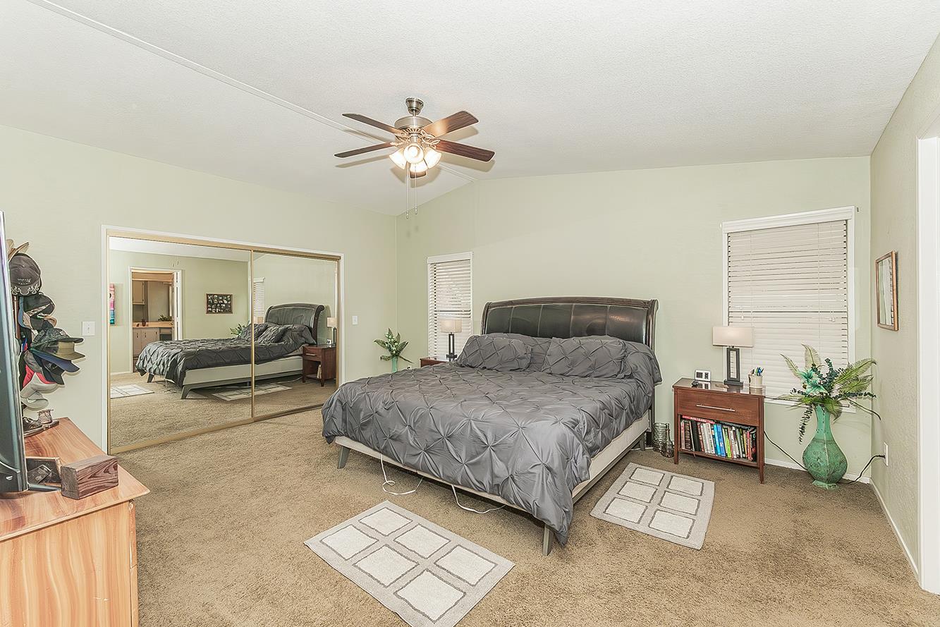 1551 6Th Avenue Dr #121, Kingsburg, CA 93631