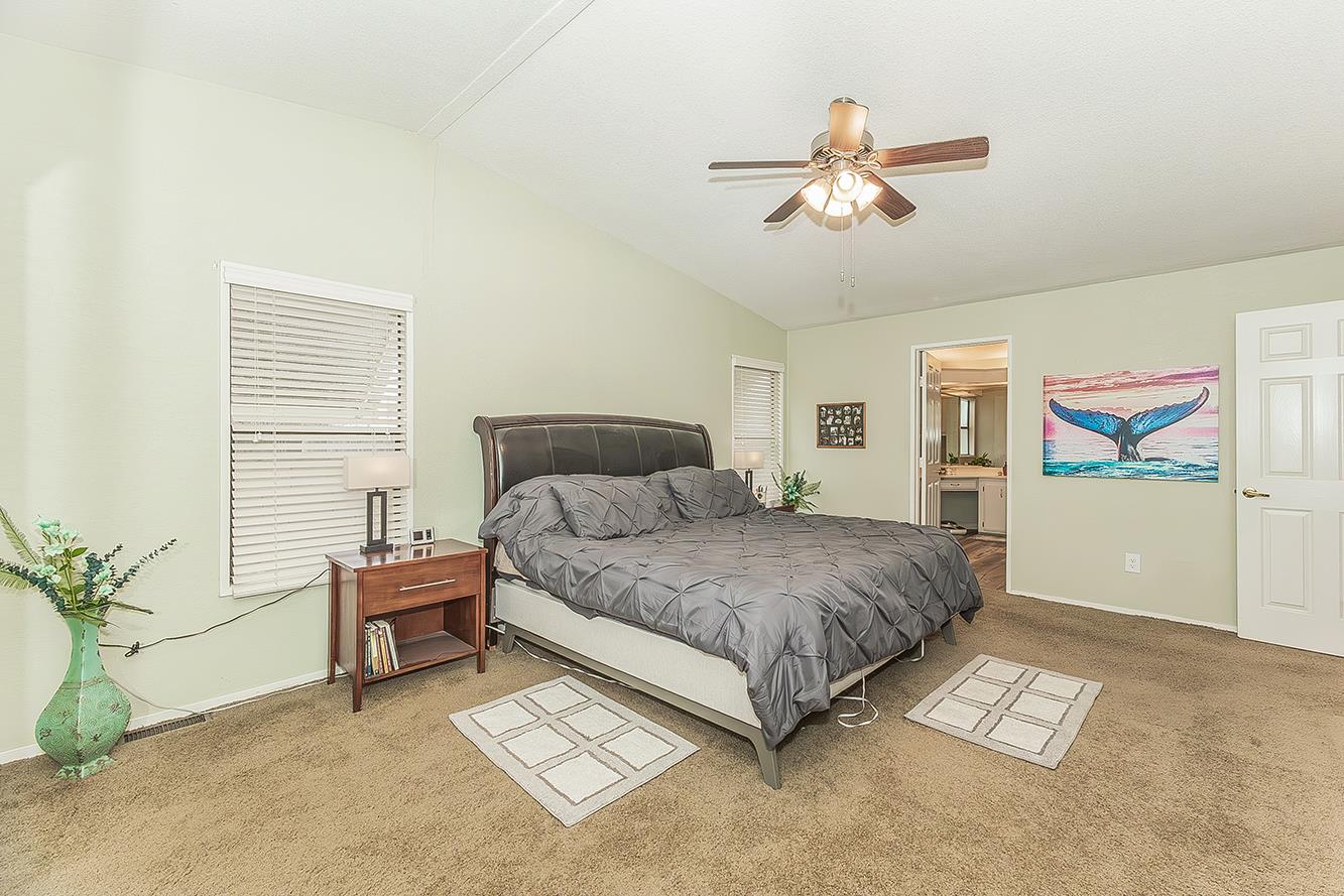 1551 6Th Avenue Dr #121, Kingsburg, CA 93631