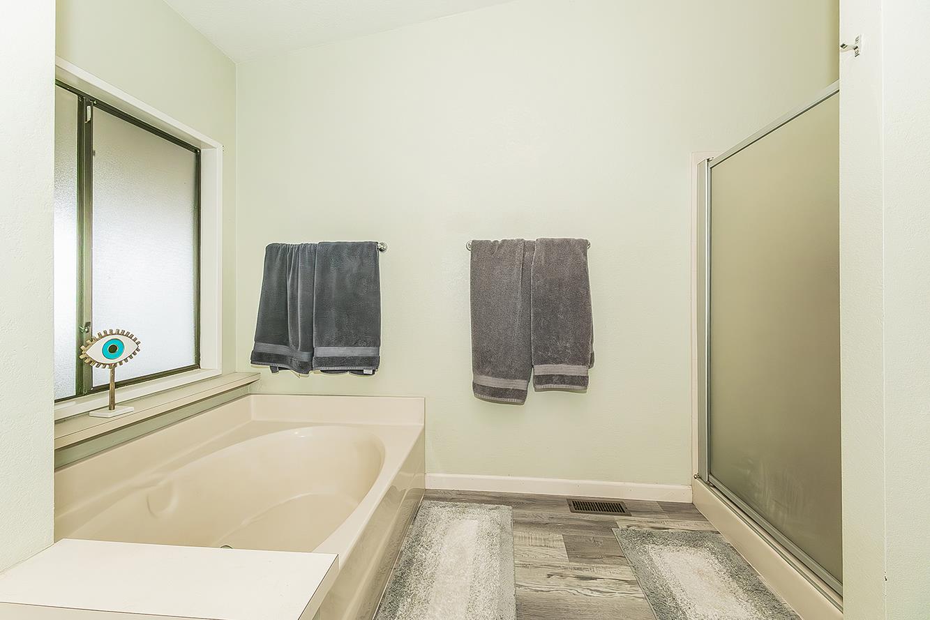 1551 6Th Avenue Dr #121, Kingsburg, CA 93631