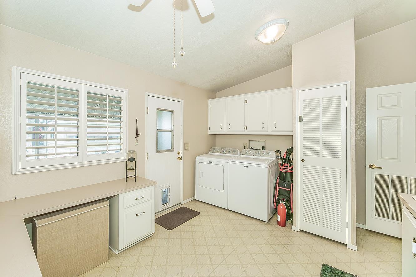 1551 6Th Avenue Dr #121, Kingsburg, CA 93631