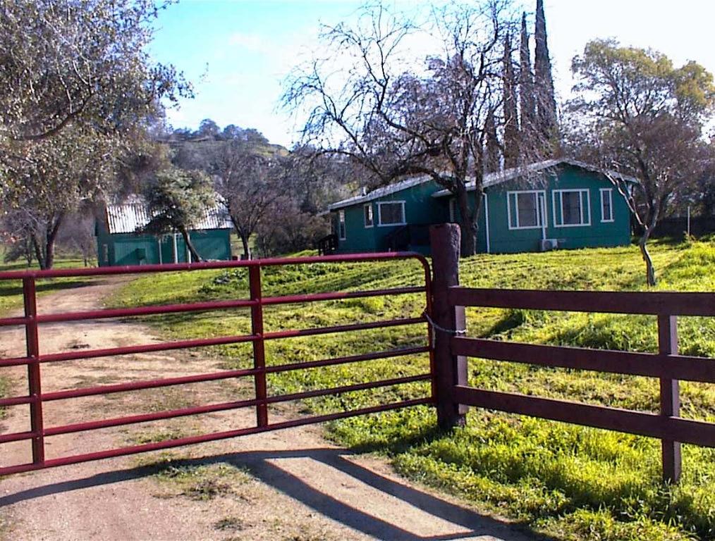 37702 Squaw Valley Rd, Yokuts Valley, CA 93675