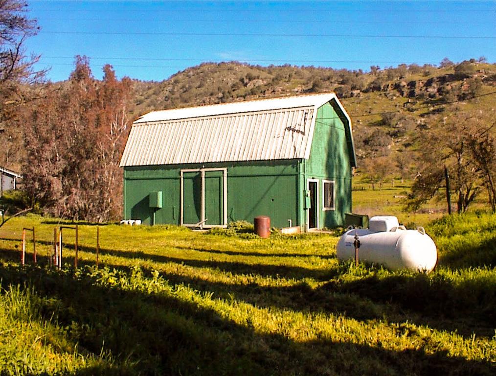 37702 Squaw Valley Rd, Yokuts Valley, CA 93675