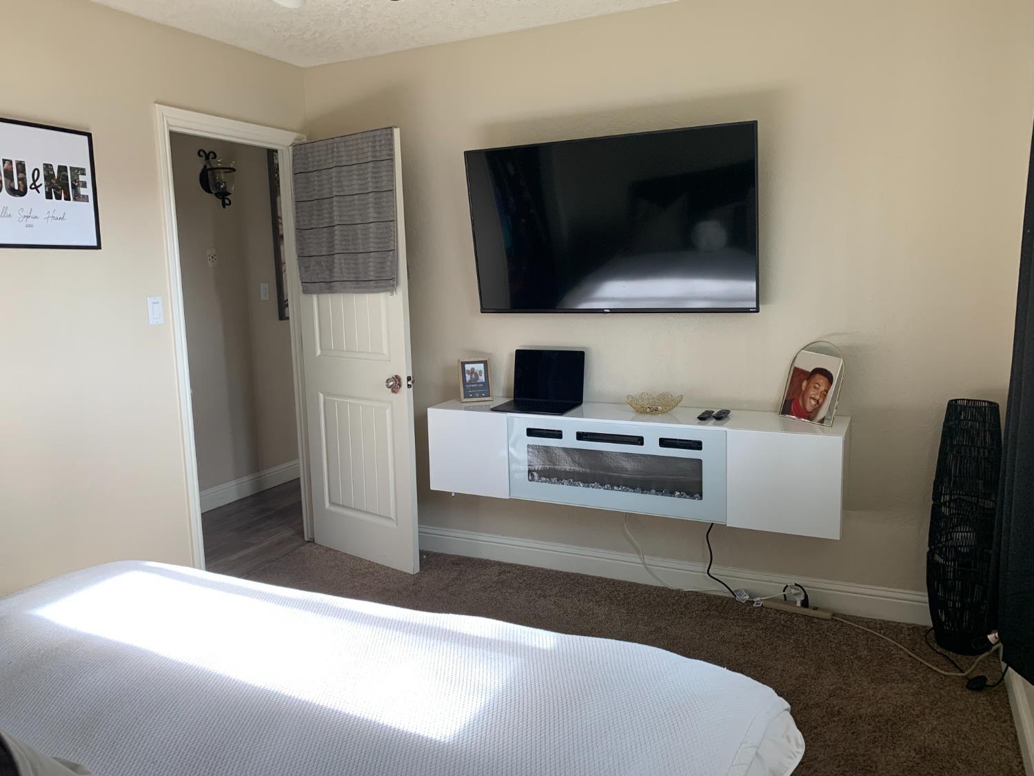 4723 E Braly Ave, Fresno, CA 93720