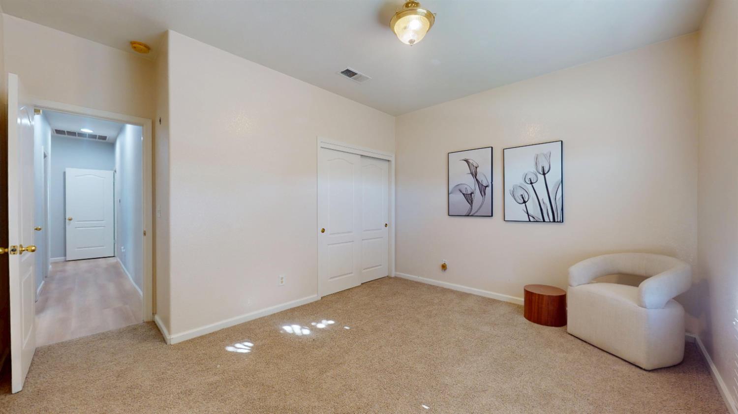 2944 E Christopher Dr, Fresno, CA 93720