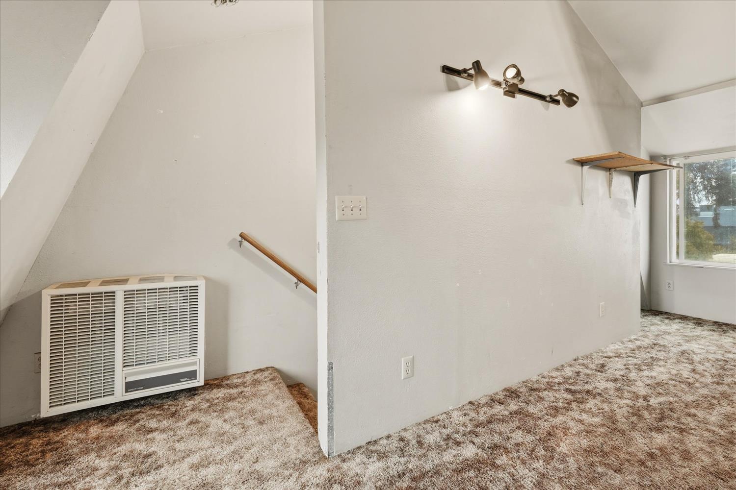 185 E Fantz Ave, Fresno, CA 93706