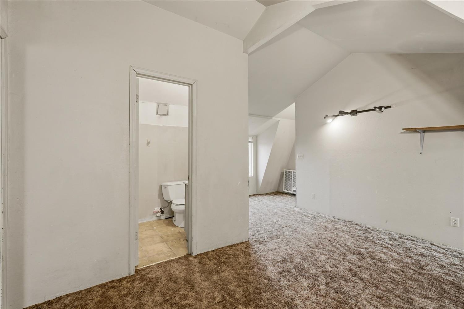 185 E Fantz Ave, Fresno, CA 93706