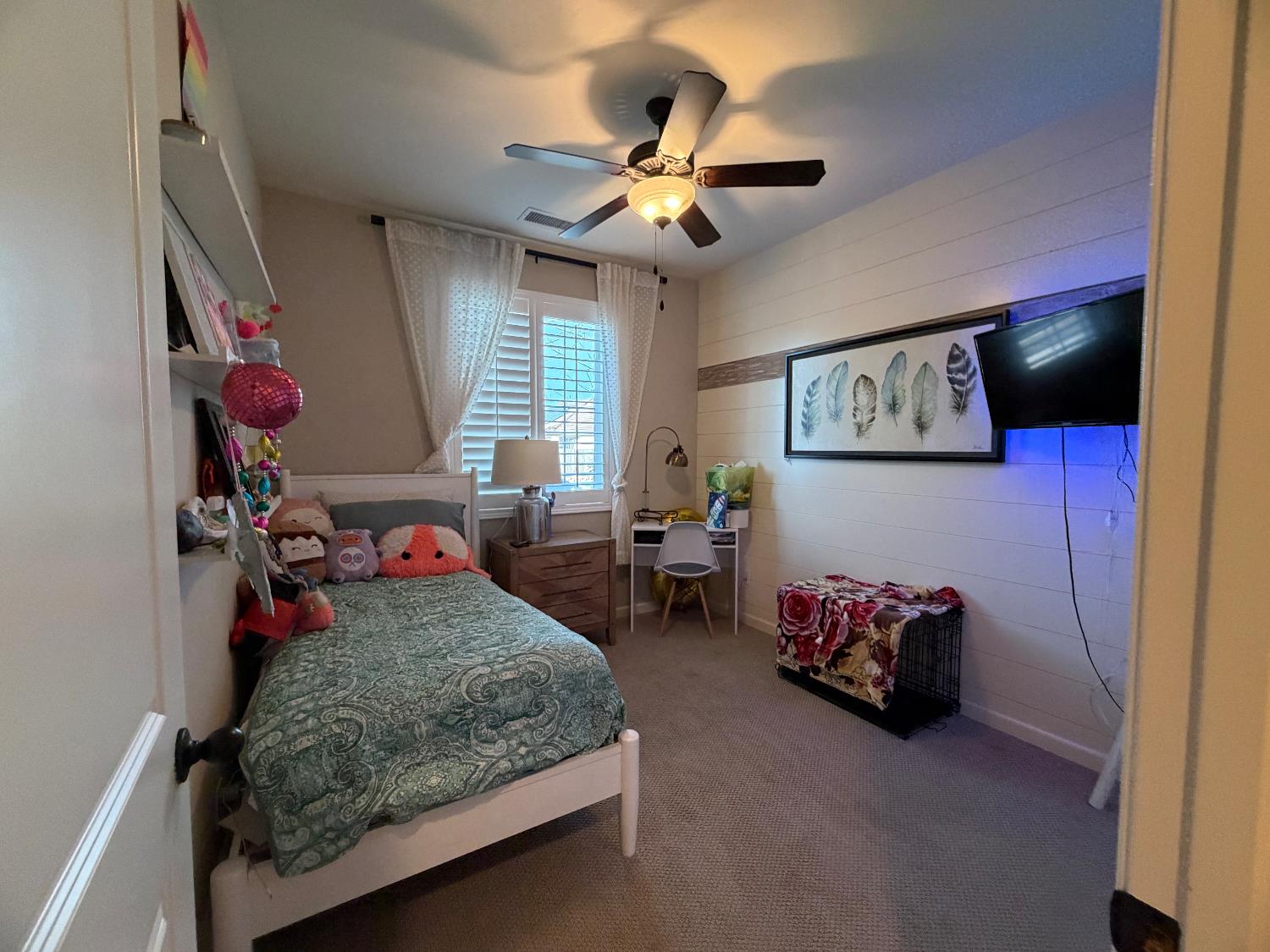 2215 Madeline Dr, Hanford, CA 93230