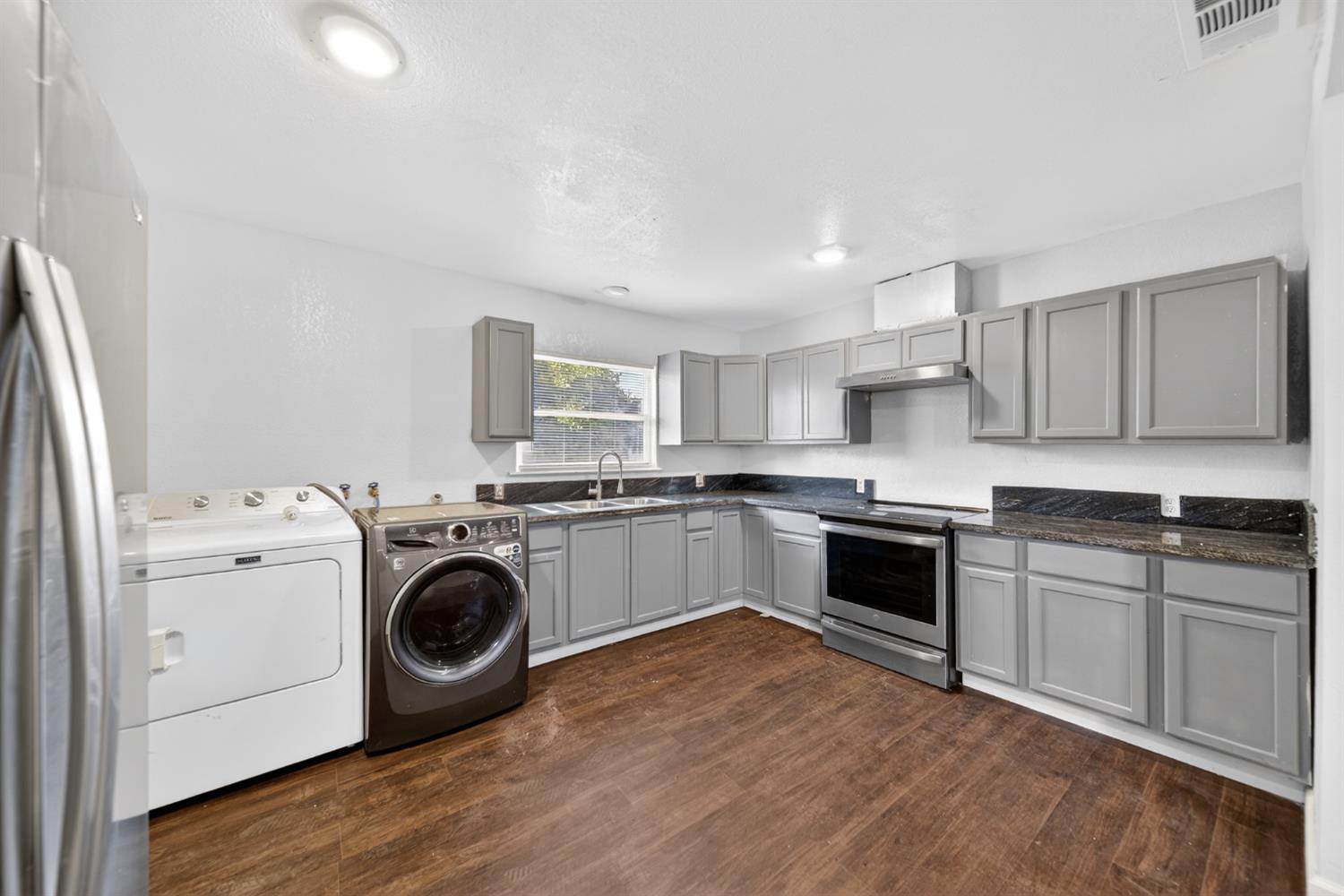 622 S 11Th St, Fresno, CA 93702