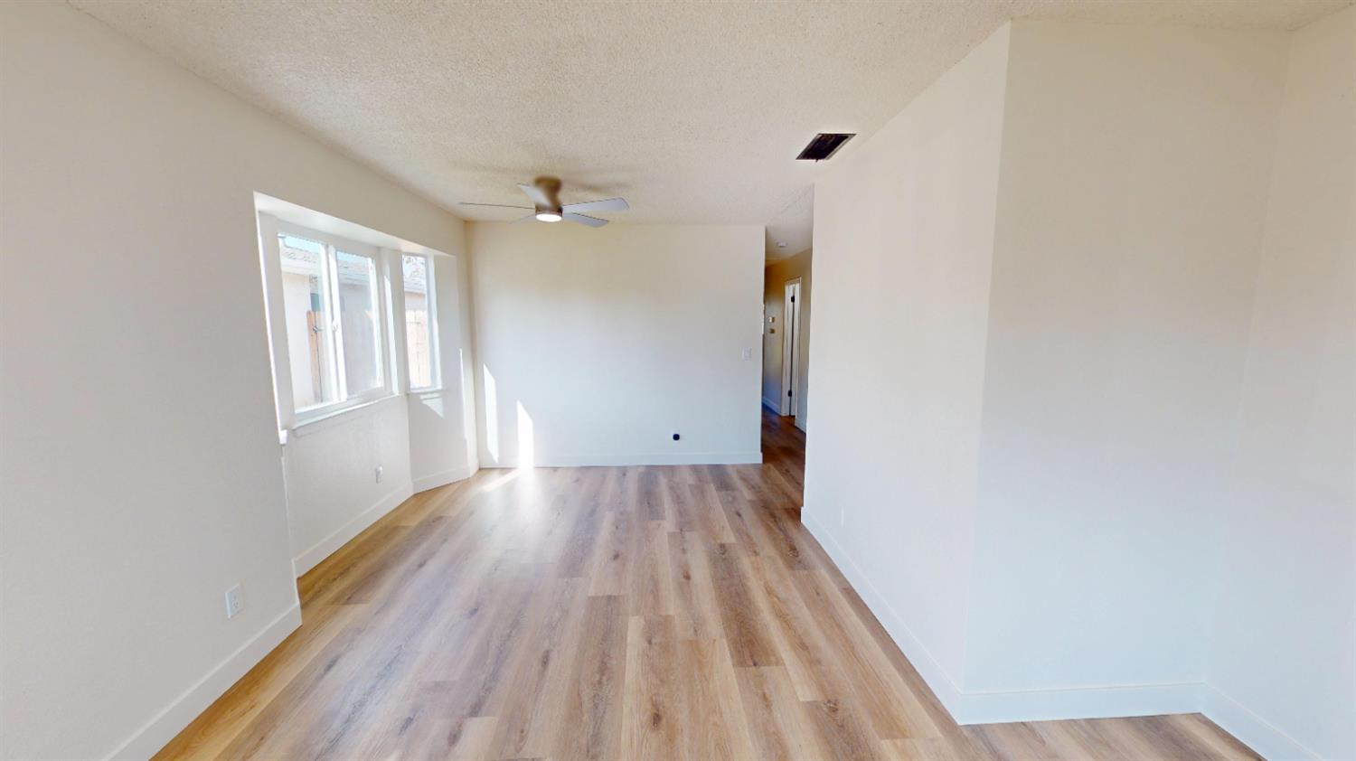 5044 W Willis Ave, Fresno, CA 93722