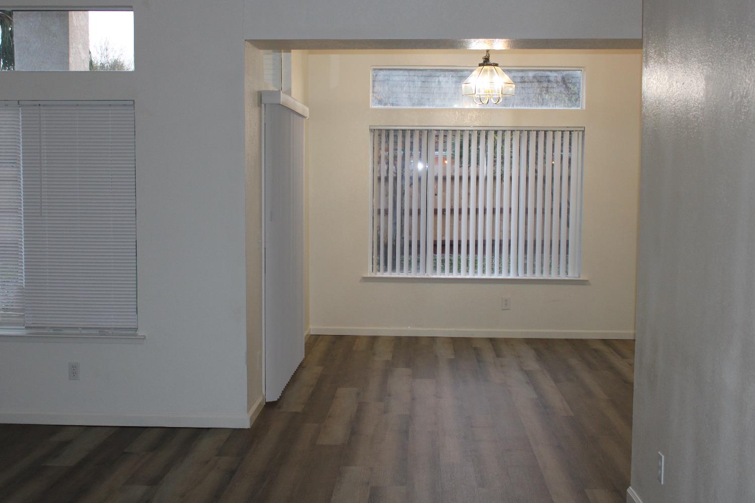 2233 E Christopher Dr, Fresno, CA 93720