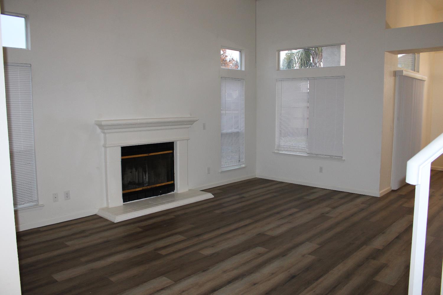 2233 E Christopher Dr, Fresno, CA 93720