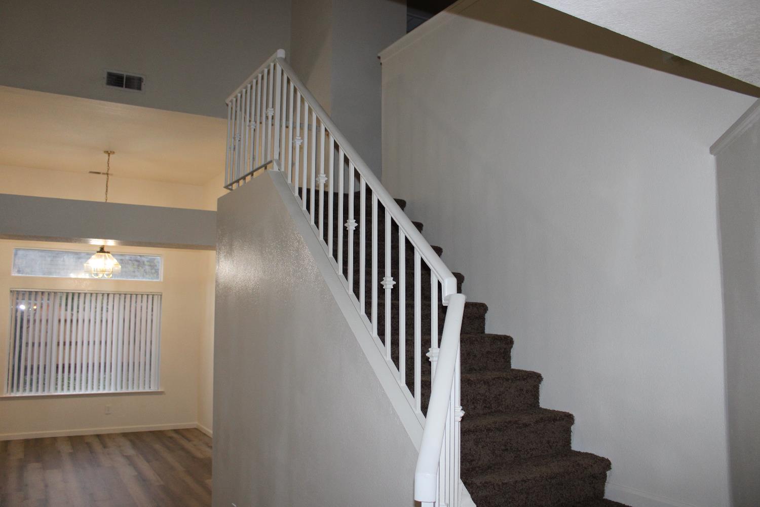 2233 E Christopher Dr, Fresno, CA 93720