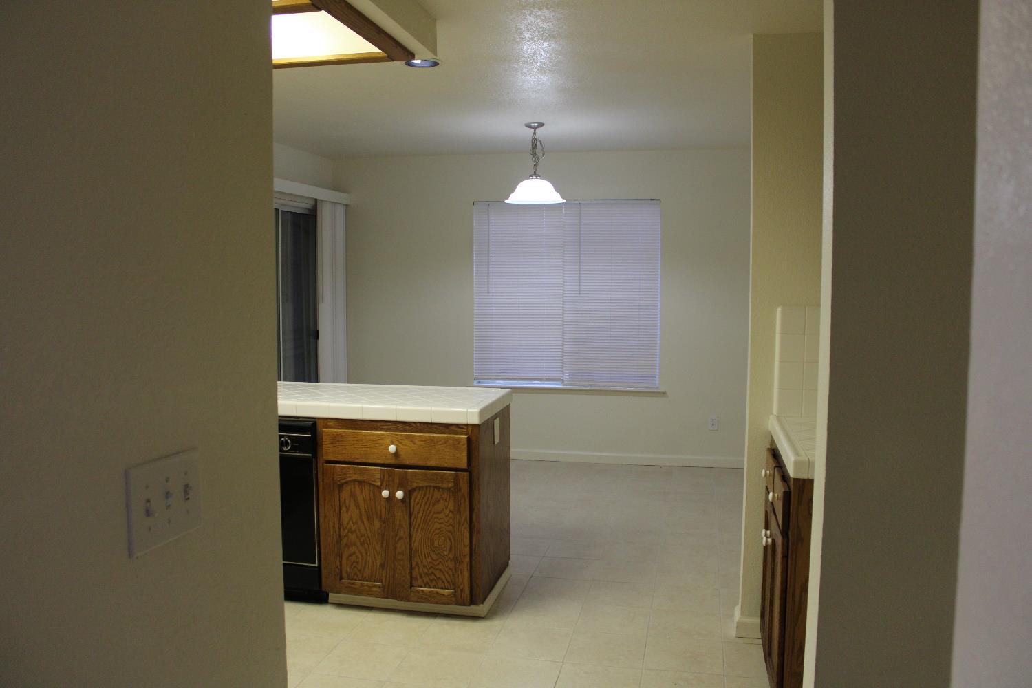 2233 E Christopher Dr, Fresno, CA 93720