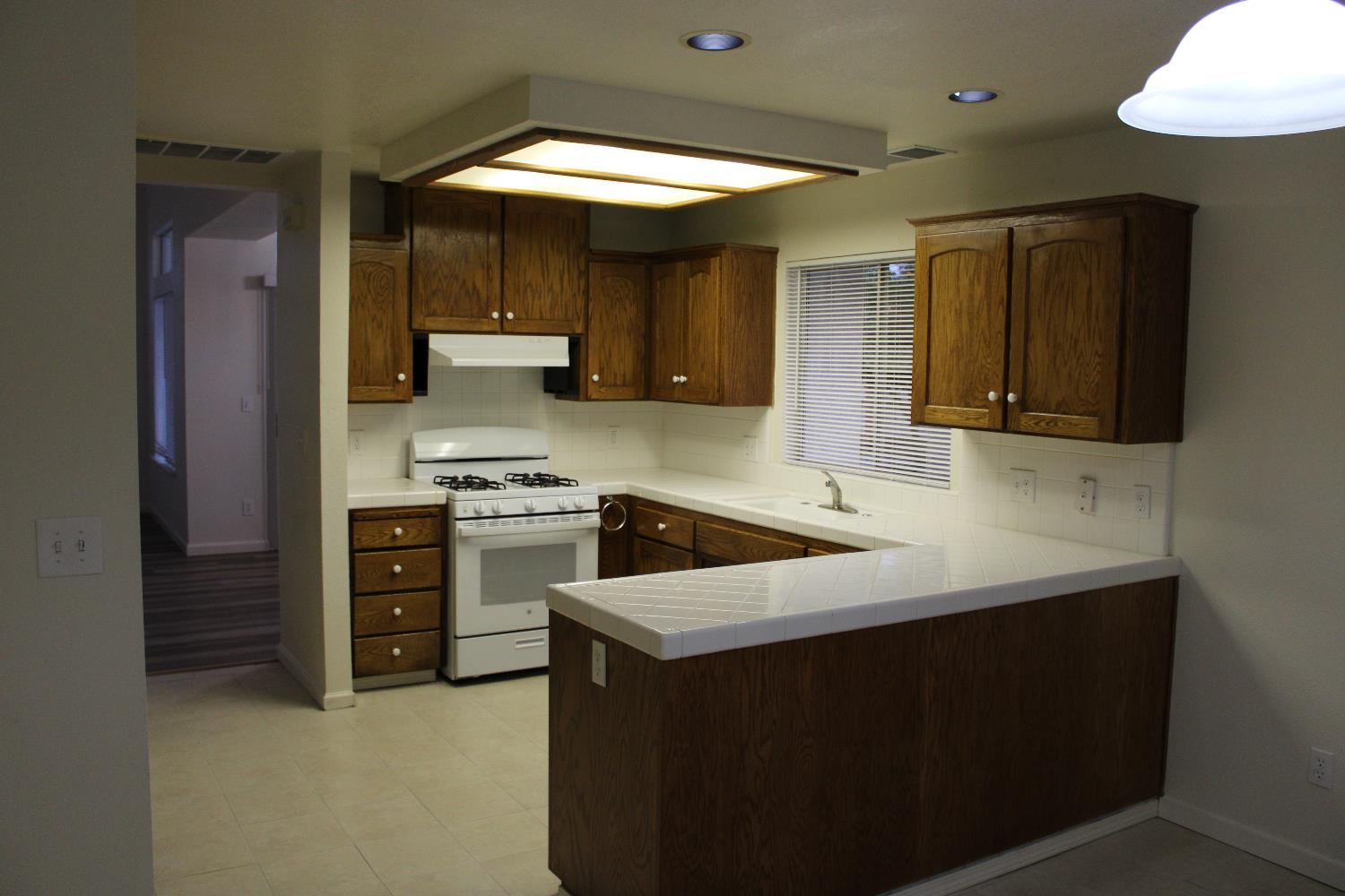 2233 E Christopher Dr, Fresno, CA 93720