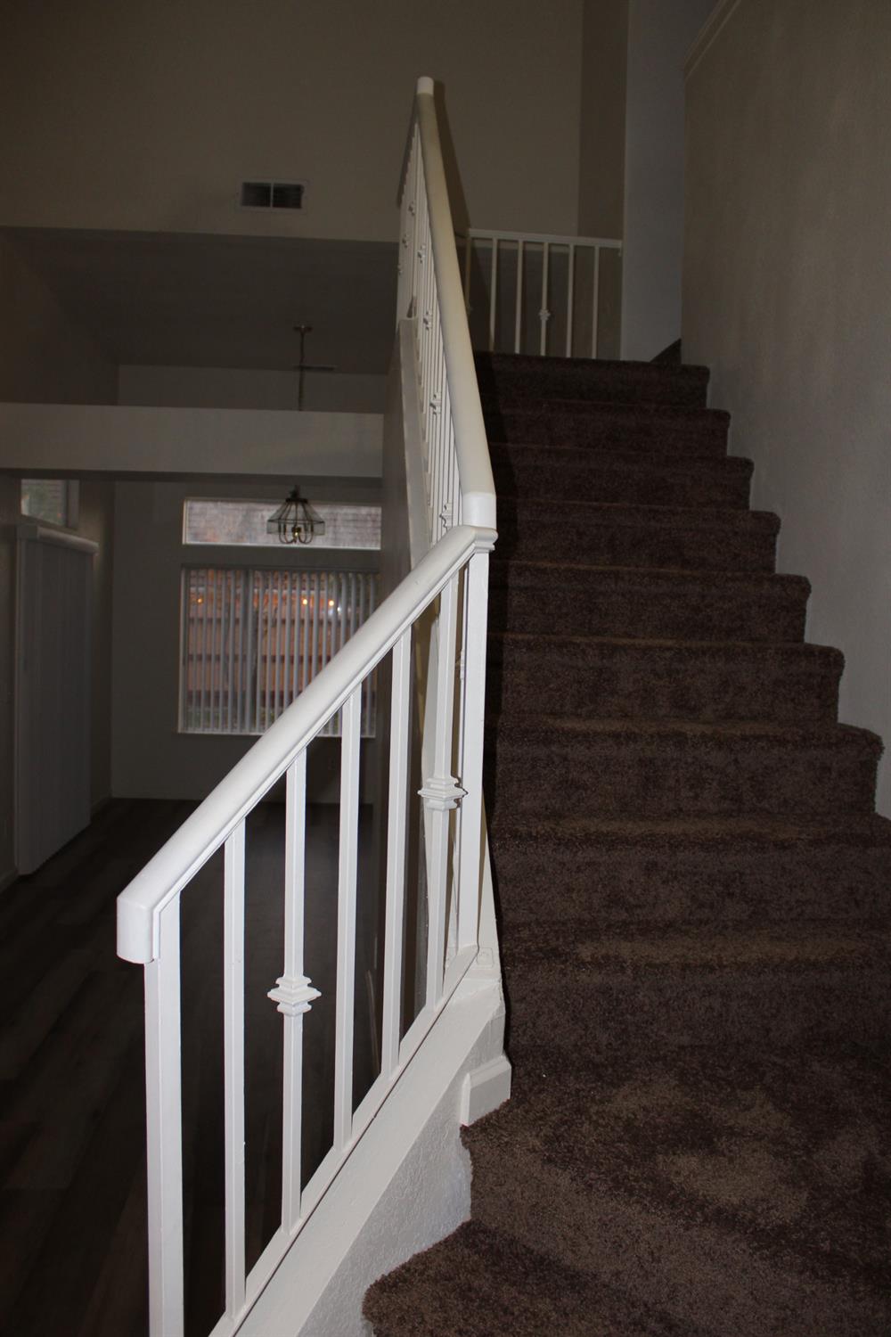 2233 E Christopher Dr, Fresno, CA 93720