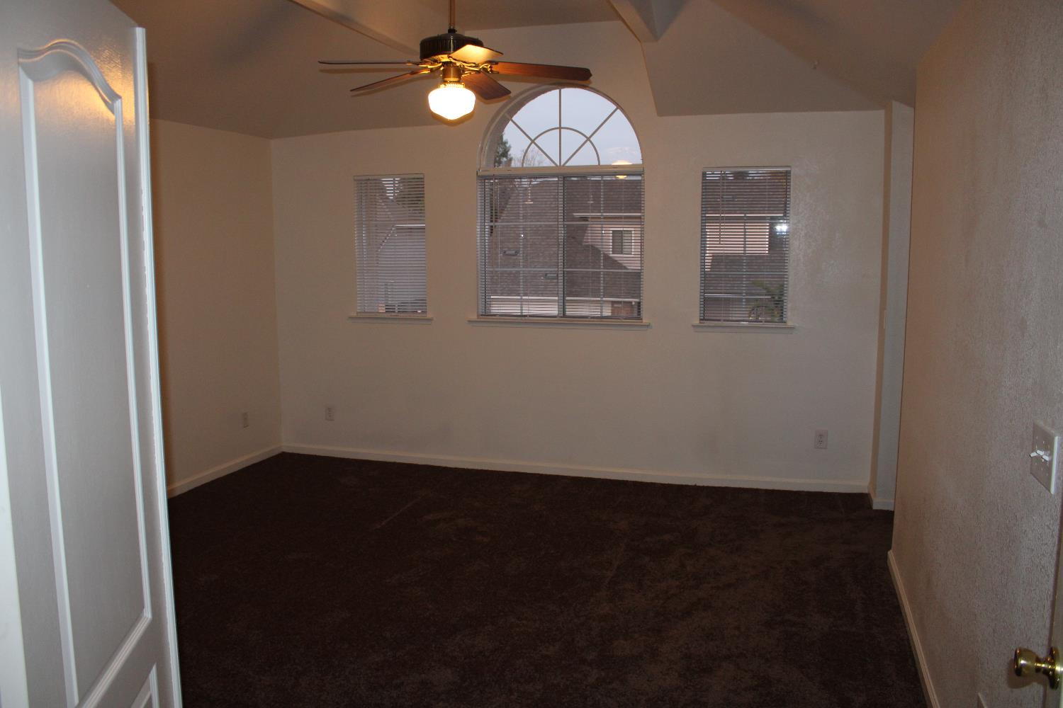 2233 E Christopher Dr, Fresno, CA 93720