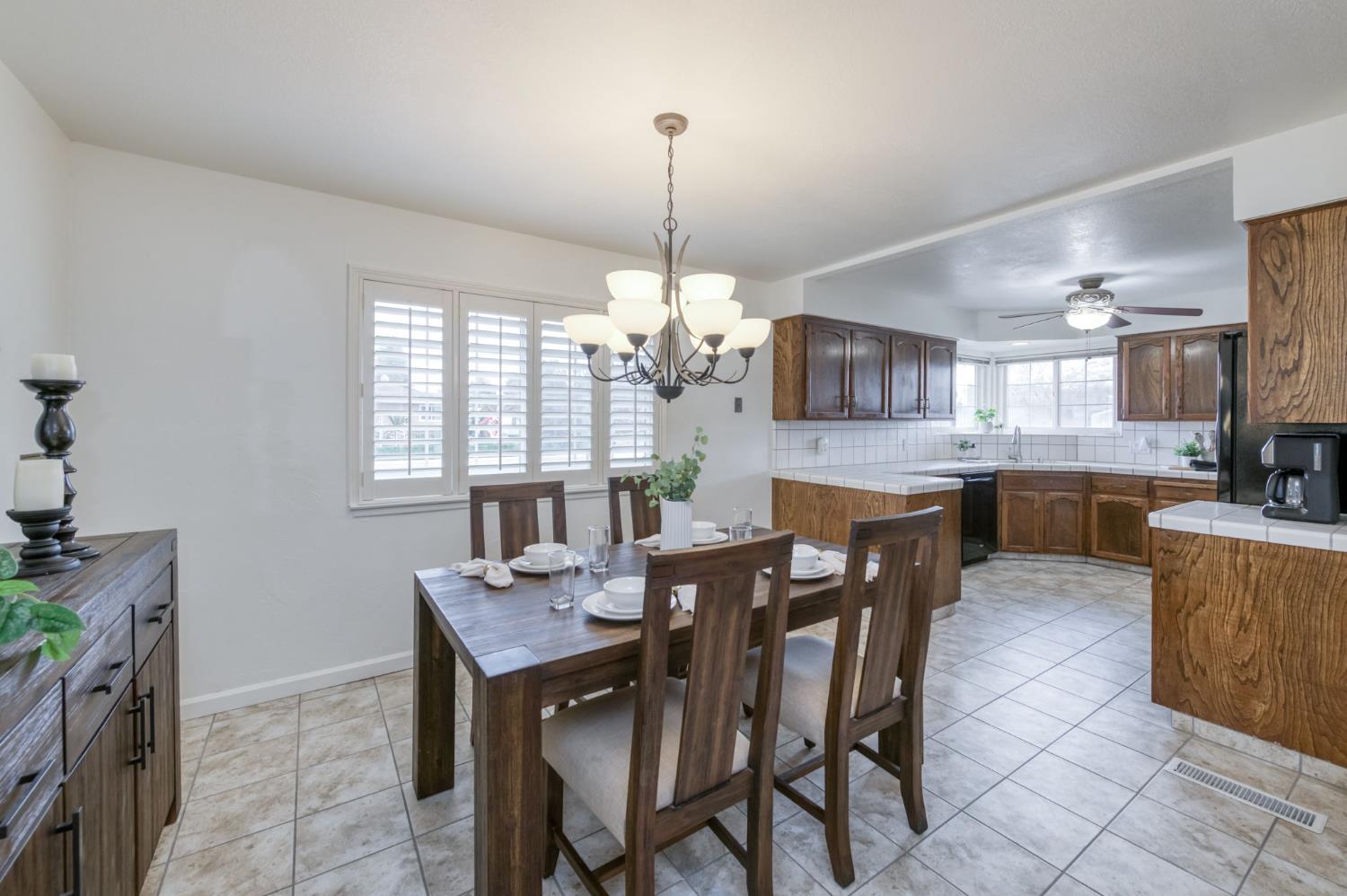 6561 N Jackson Ave, Fresno, CA 93710