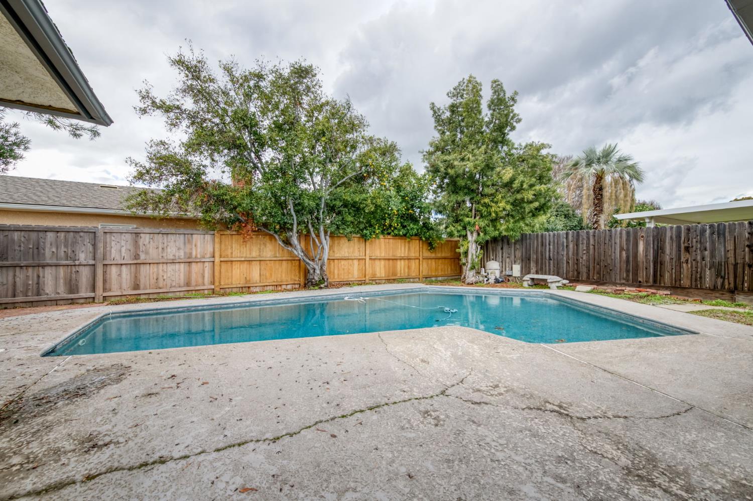 6561 N Jackson Ave, Fresno, CA 93710