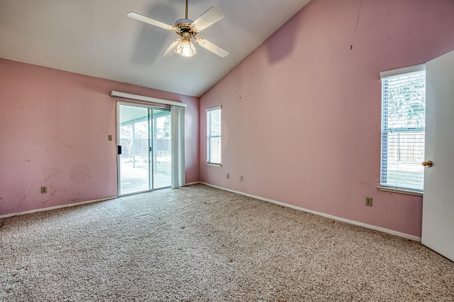 2535 Sierra Ave, Clovis, CA 93611