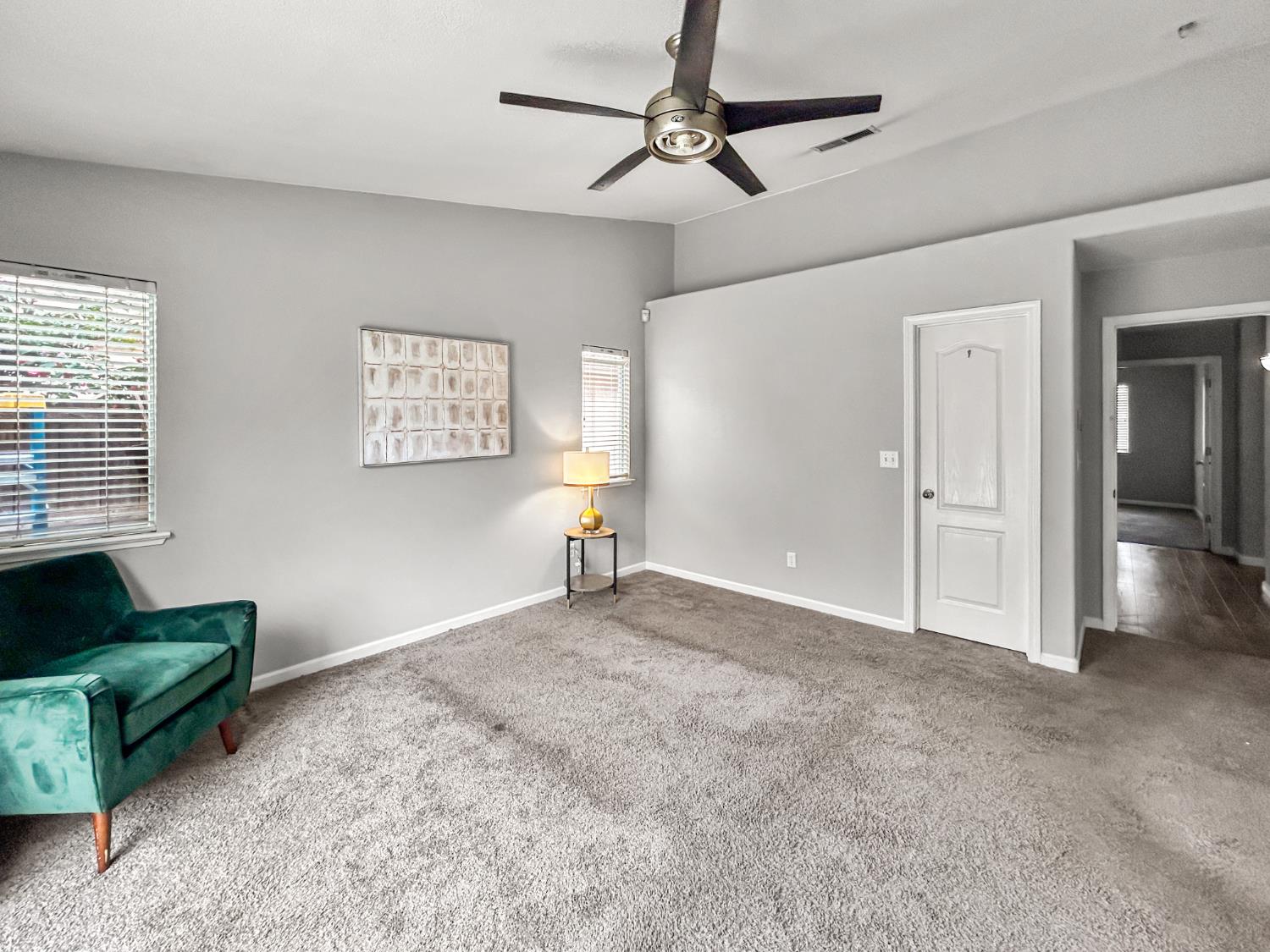 7583 N State St, Fresno, CA 93722