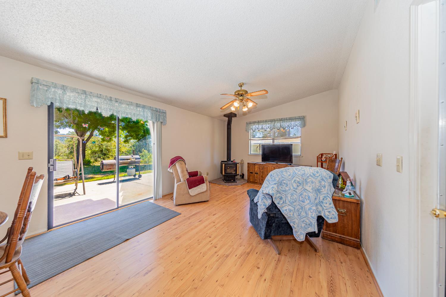 47457 Road 620, Oakhurst, CA 93644