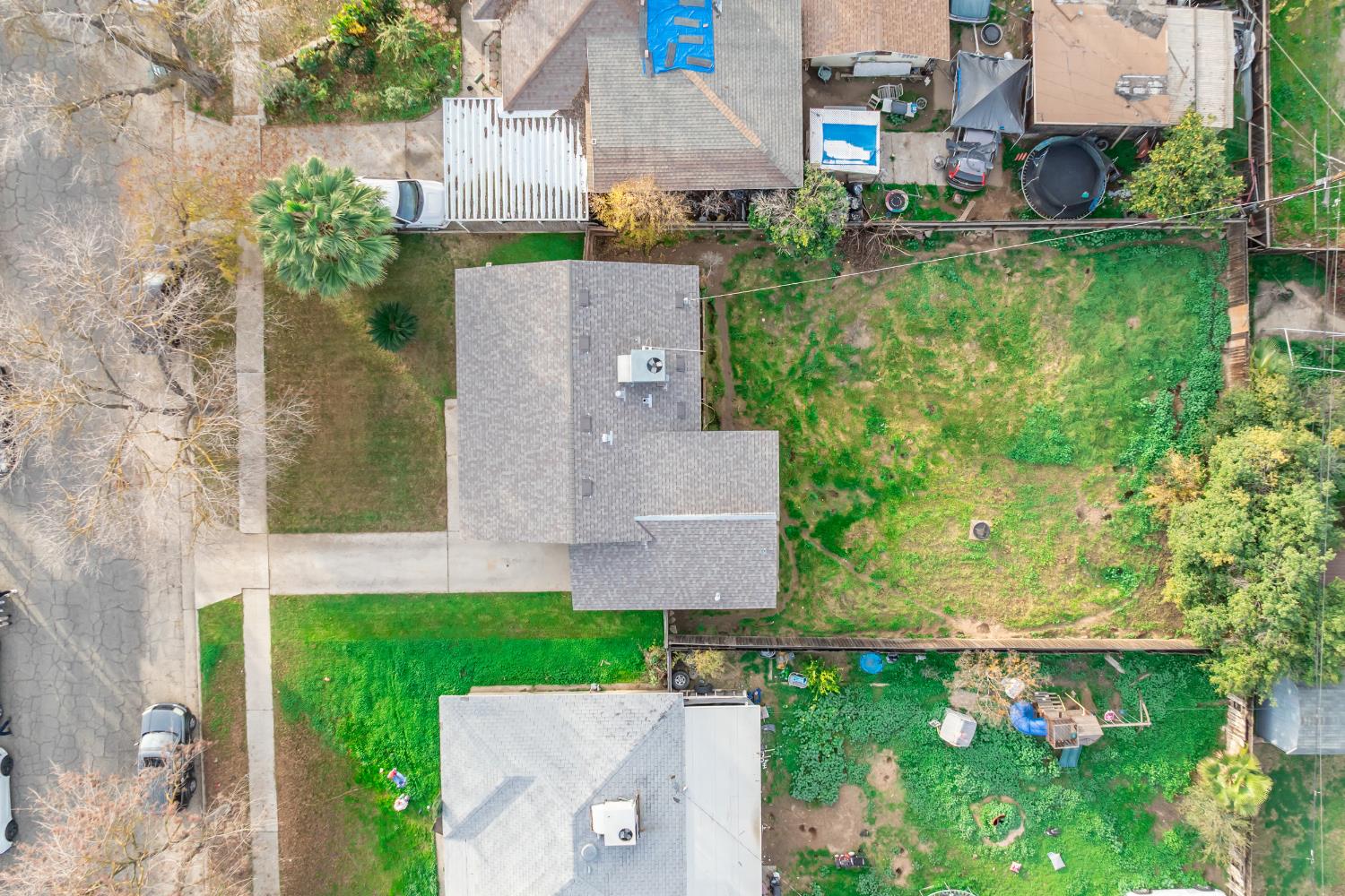 1038 W Cortland Ave, Fresno, CA 93705