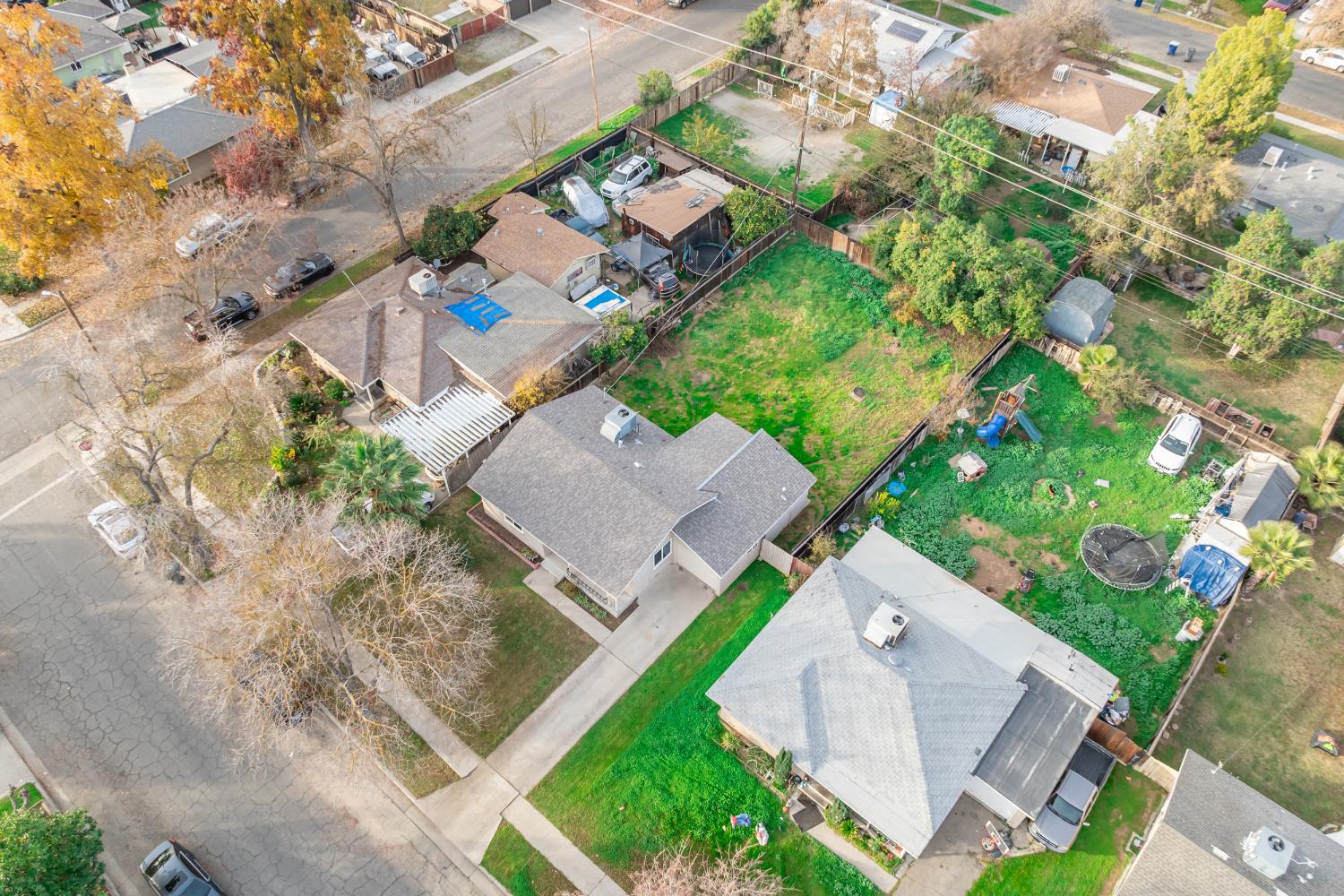 1038 W Cortland Ave, Fresno, CA 93705