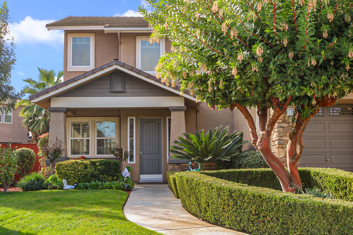 6155 W Goux Ave, Fresno, CA 93722