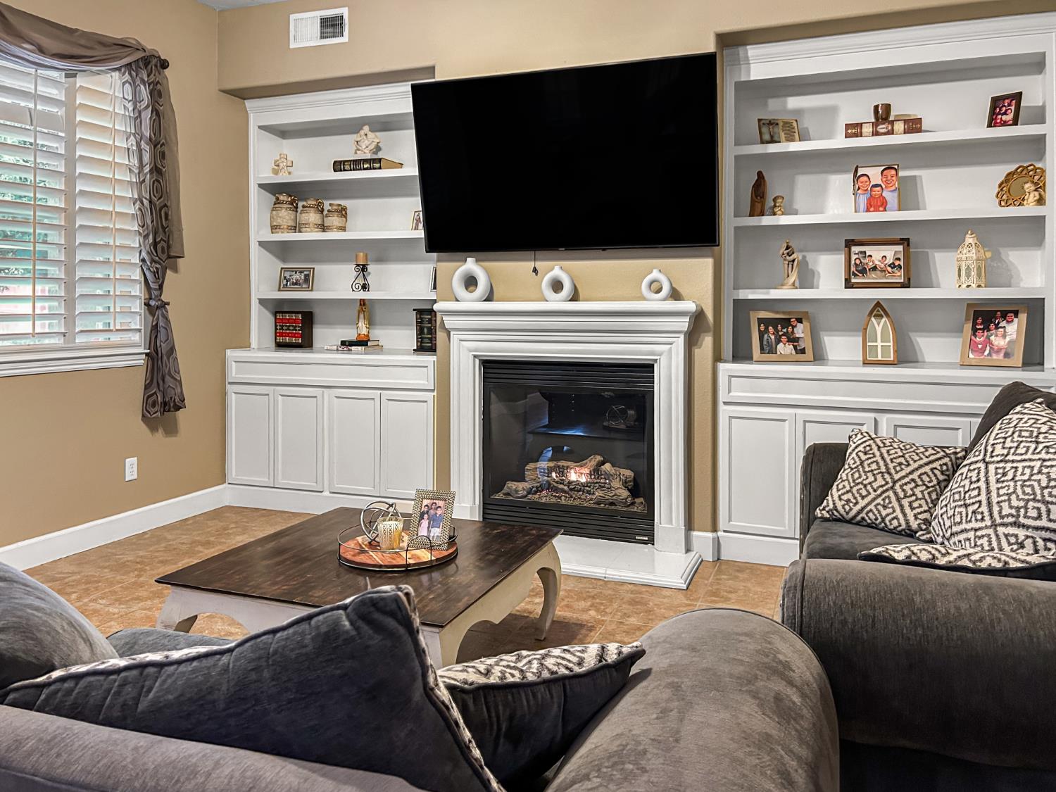 6155 W Goux Ave, Fresno, CA 93722