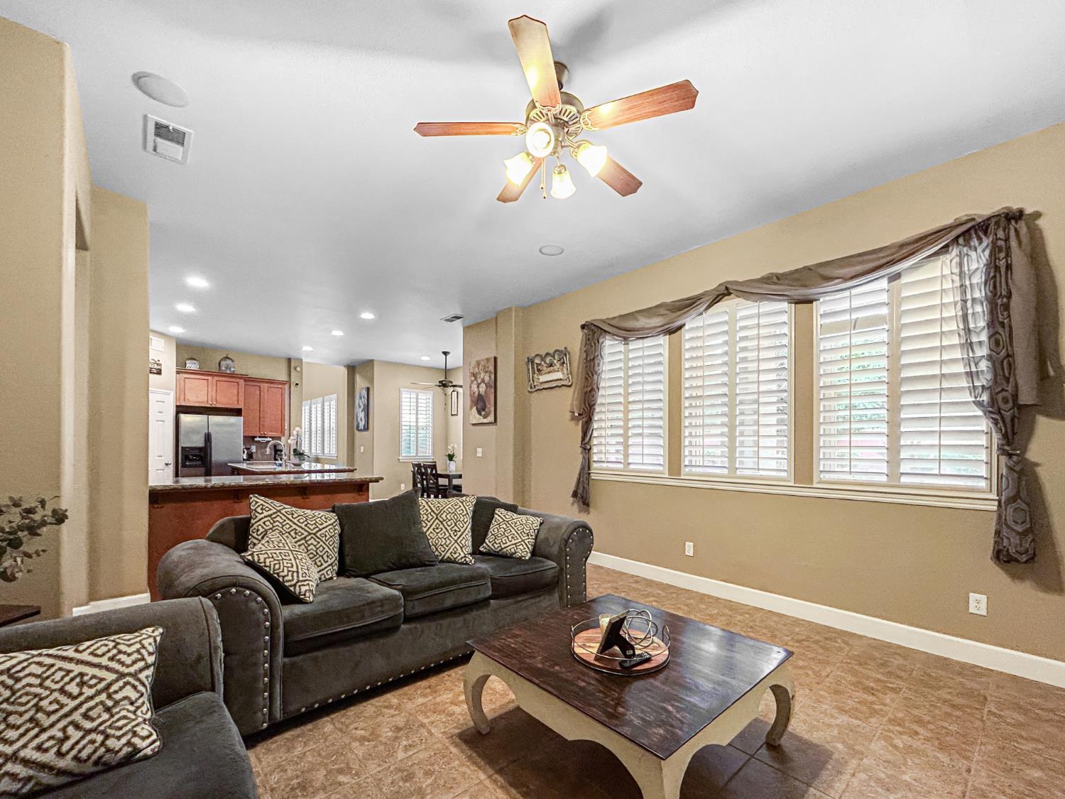 6155 W Goux Ave, Fresno, CA 93722