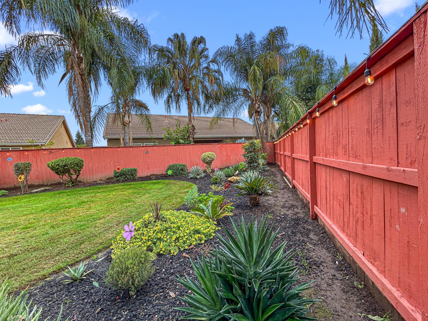 6155 W Goux Ave, Fresno, CA 93722