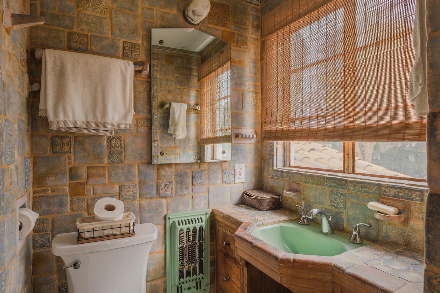 1525 N Echo Ave, Fresno, CA 93728