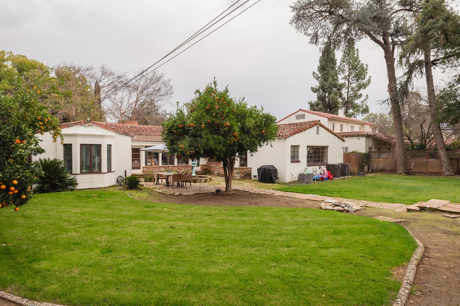 1525 N Echo Ave, Fresno, CA 93728