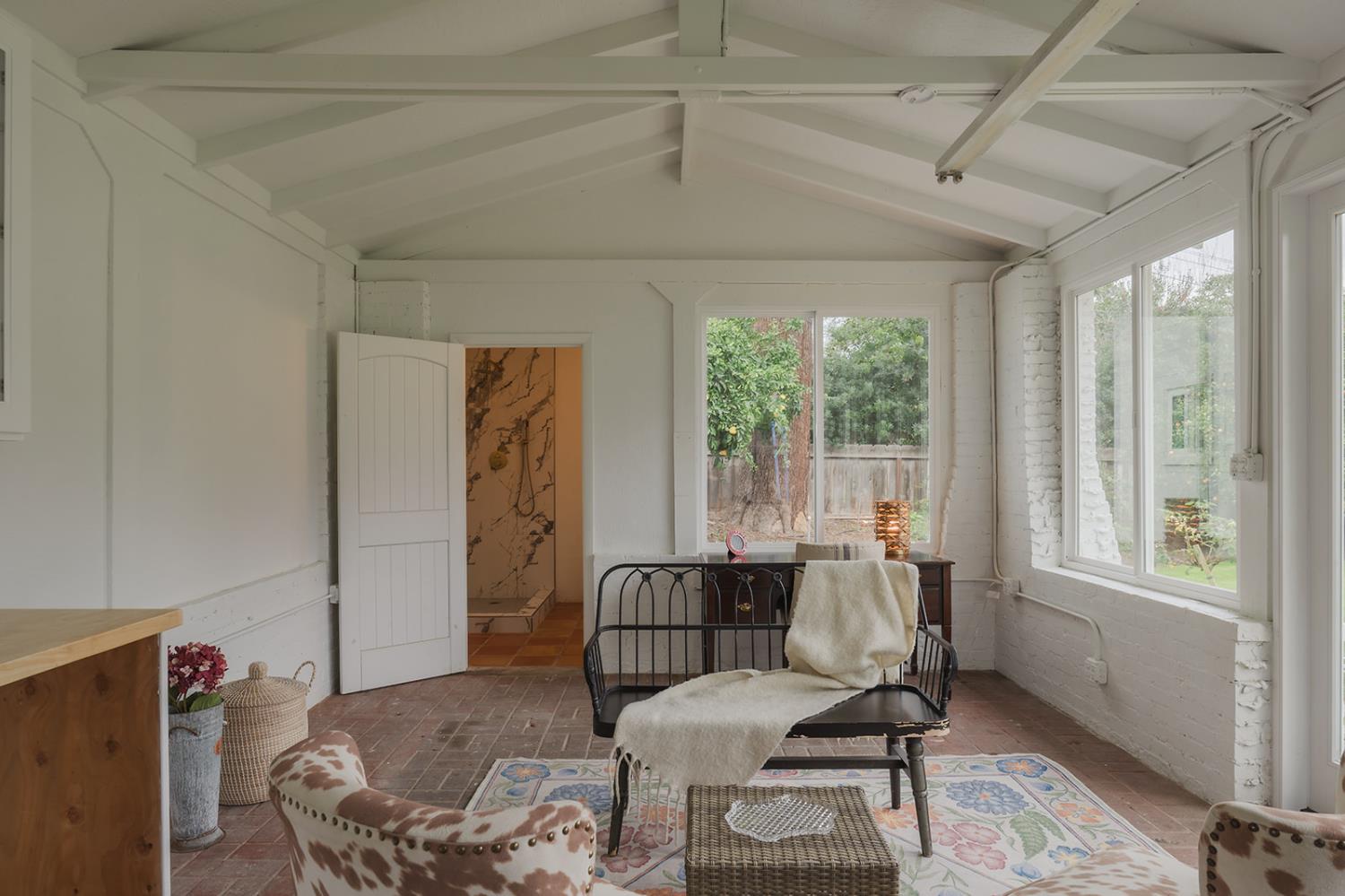 1525 N Echo Ave, Fresno, CA 93728