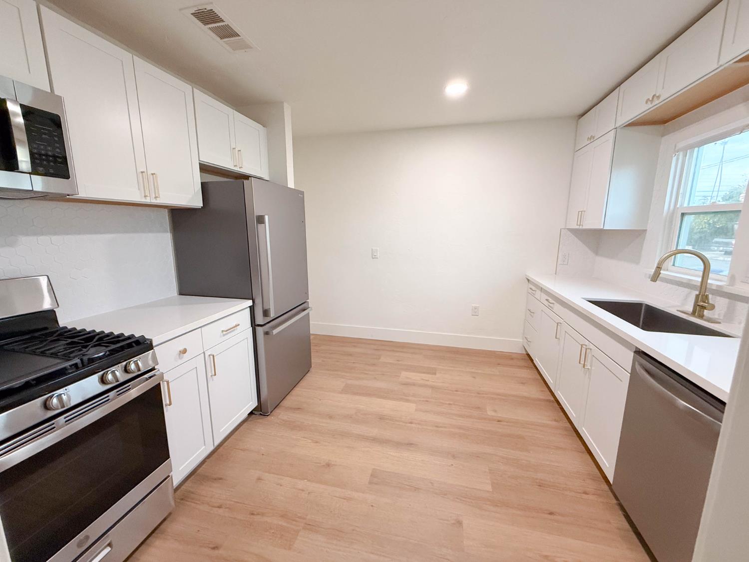 900 Trinity Ave, Chowchilla, CA 93610