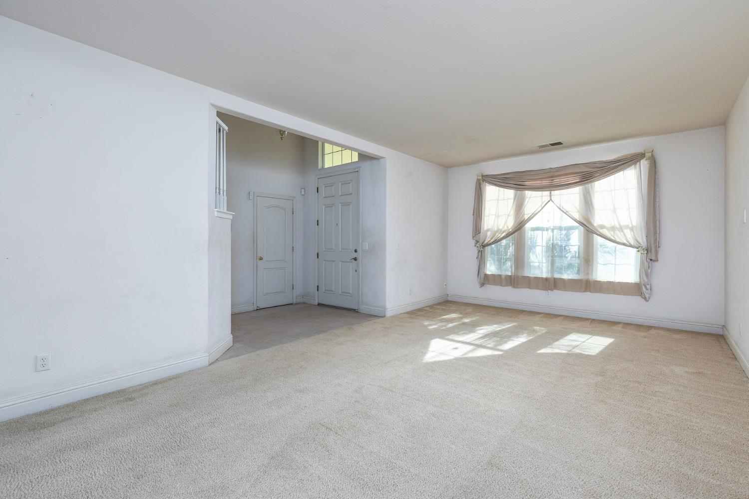 2681 Wrenwood Ave, Clovis, CA 93611