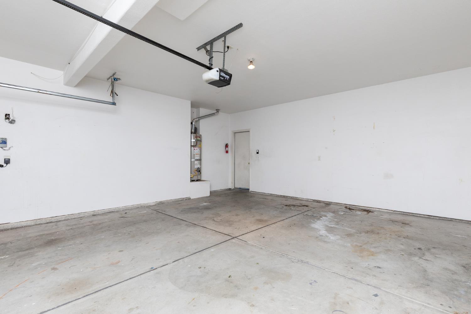 2681 Wrenwood Ave, Clovis, CA 93611